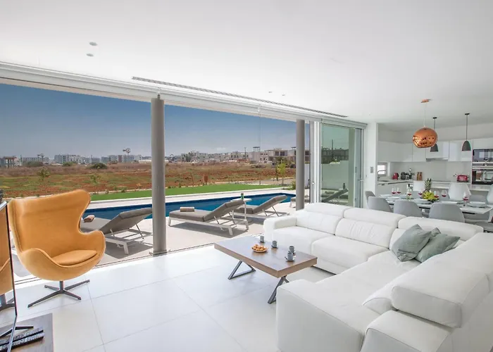 Haus In Pernera Mit Bi-fold Patio By Interhome * Protarász