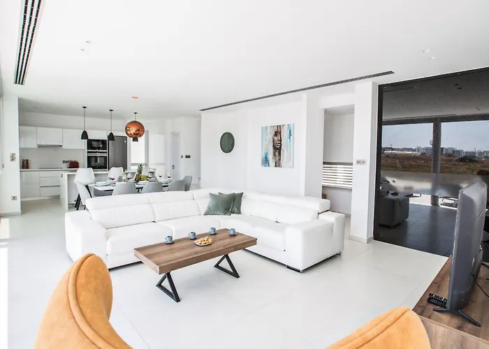 Haus In Pernera Mit Bi-fold Patio By Interhome *