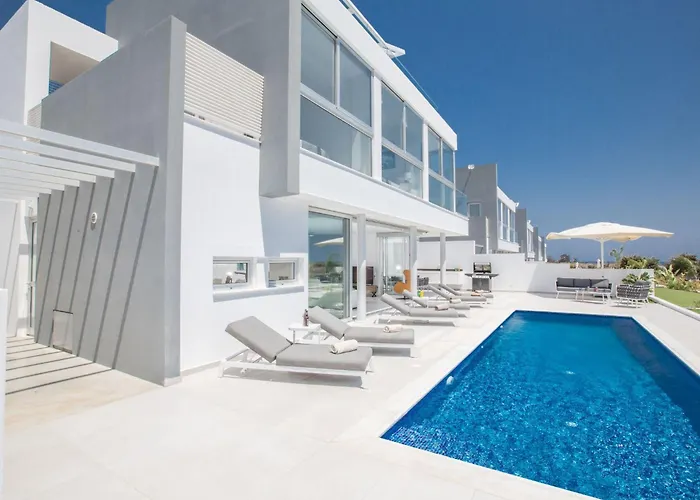 Nyaraló Haus In Pernera Mit Bi-fold Patio By Interhome