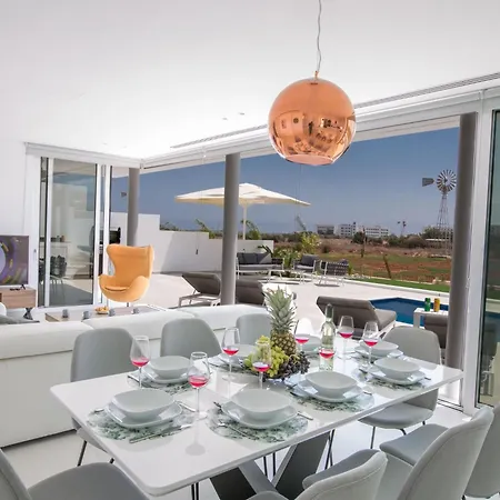 Haus In Pernera Mit Bi-fold Patio By Interhome *