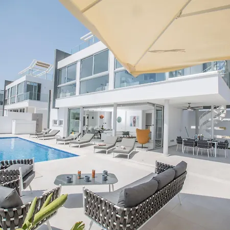 Haus In Pernera Mit Bi-fold Patio By Interhome Protaras