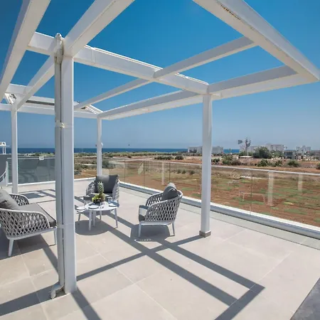 Haus In Pernera Mit Bi-fold Patio By Interhome * פרוטאראס
