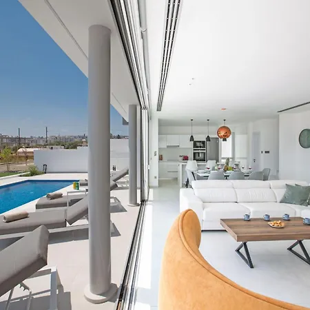 Haus In Pernera Mit Bi-fold Patio By Interhome