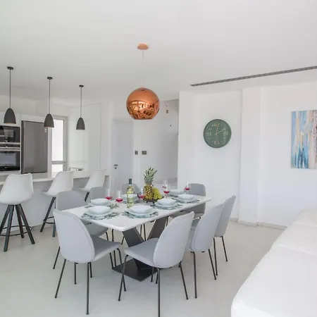Casa de Férias Haus In Pernera Mit Bi-fold Patio By Interhome